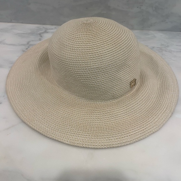 Eric Javits Hampton Hat in Cream - Picture 8 of 13